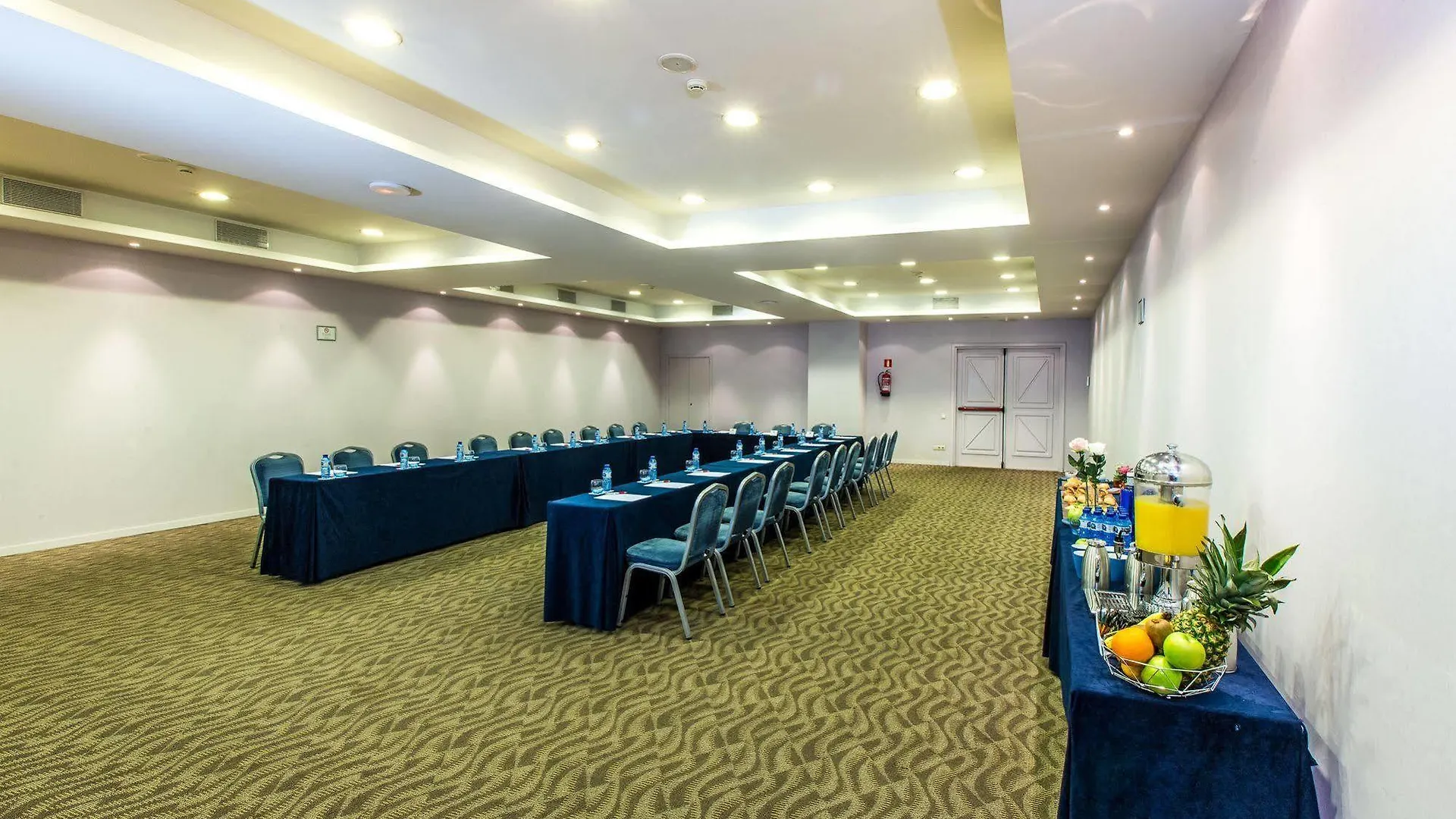 Leonardo Hotel Barcelona Gran Via 3*,