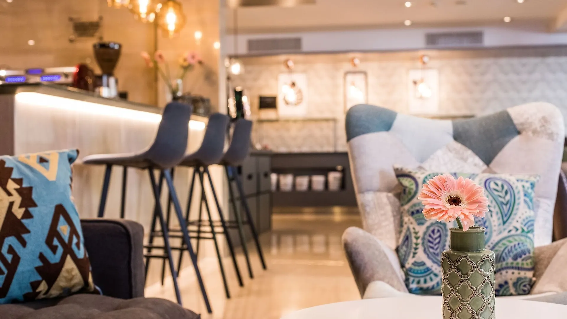 Leonardo Hotel Barcelona Gran Via 3*,