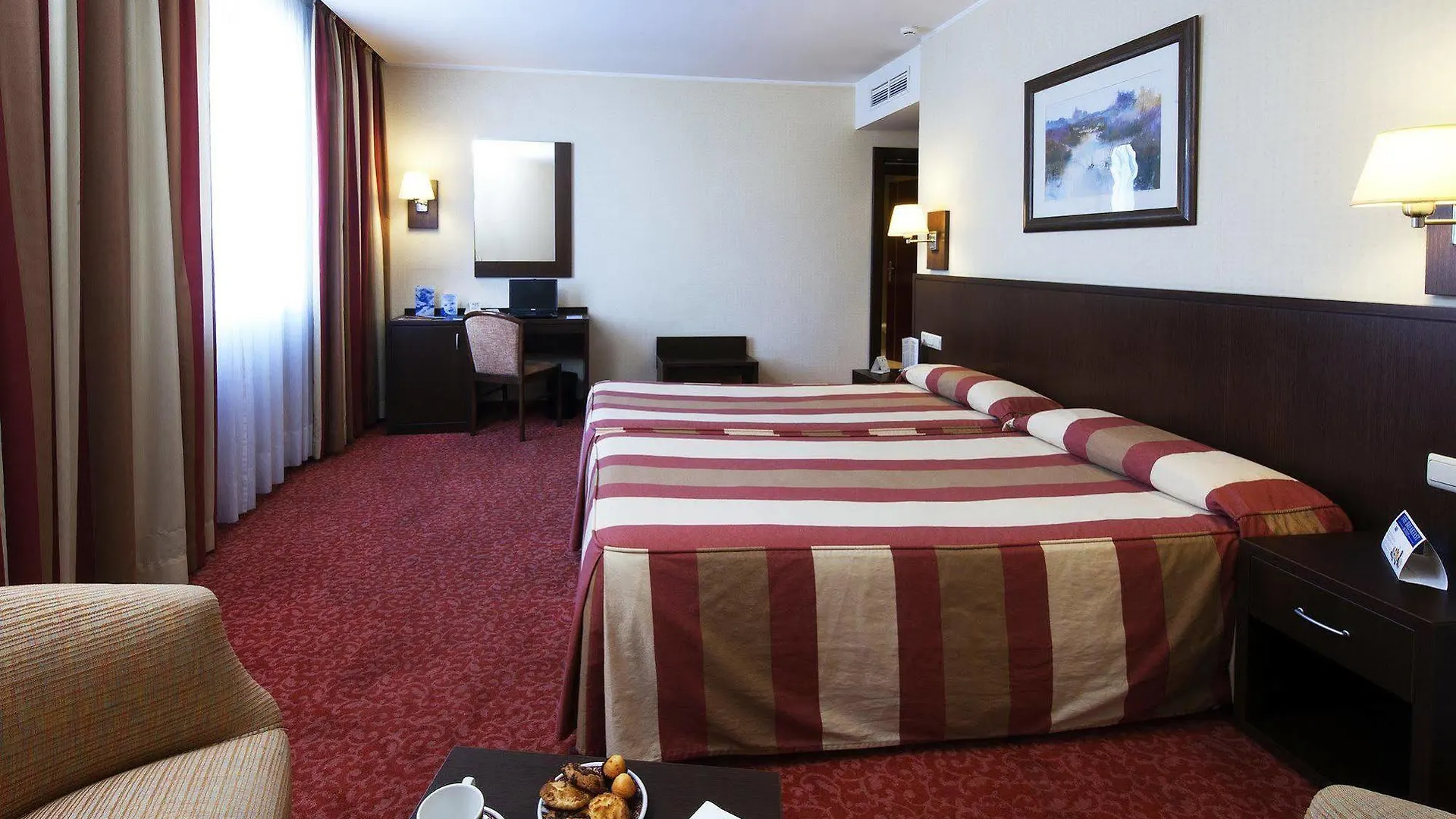 ***  Leonardo Hotel Barcelona Gran Via İspanya